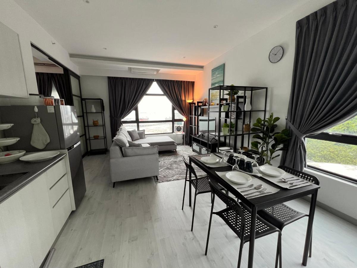 Jesselton Quay Suite By Backyard Kota Kinabalu Exterior photo