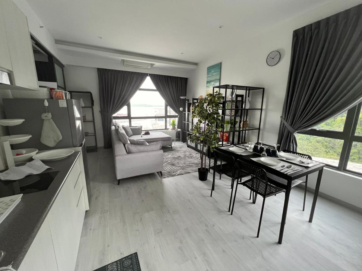 Jesselton Quay Suite By Backyard Kota Kinabalu Exterior photo